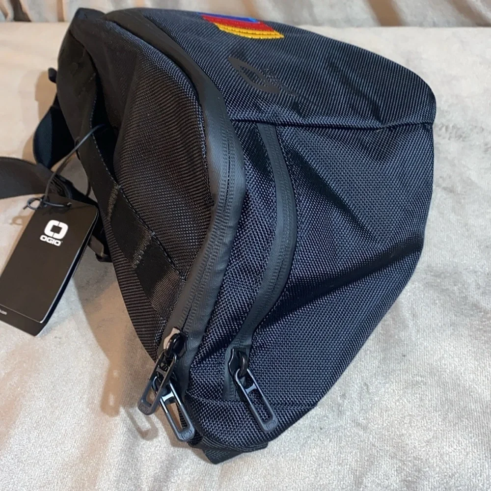 OGIO ballistic men’s/unisex crossbody 🆕